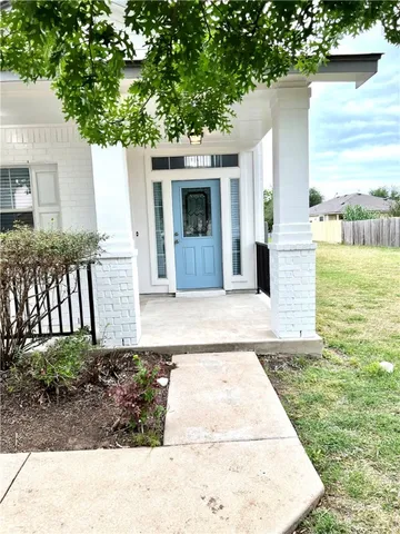$1,900 | 922 Gentry Drive, Leander, TX 78641