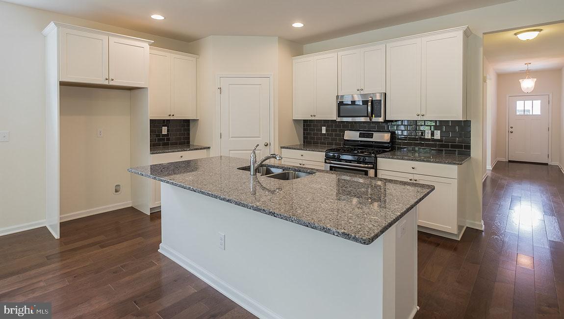 9 Walton Way Delanco, NJ 08075 - Photo 12 of 24