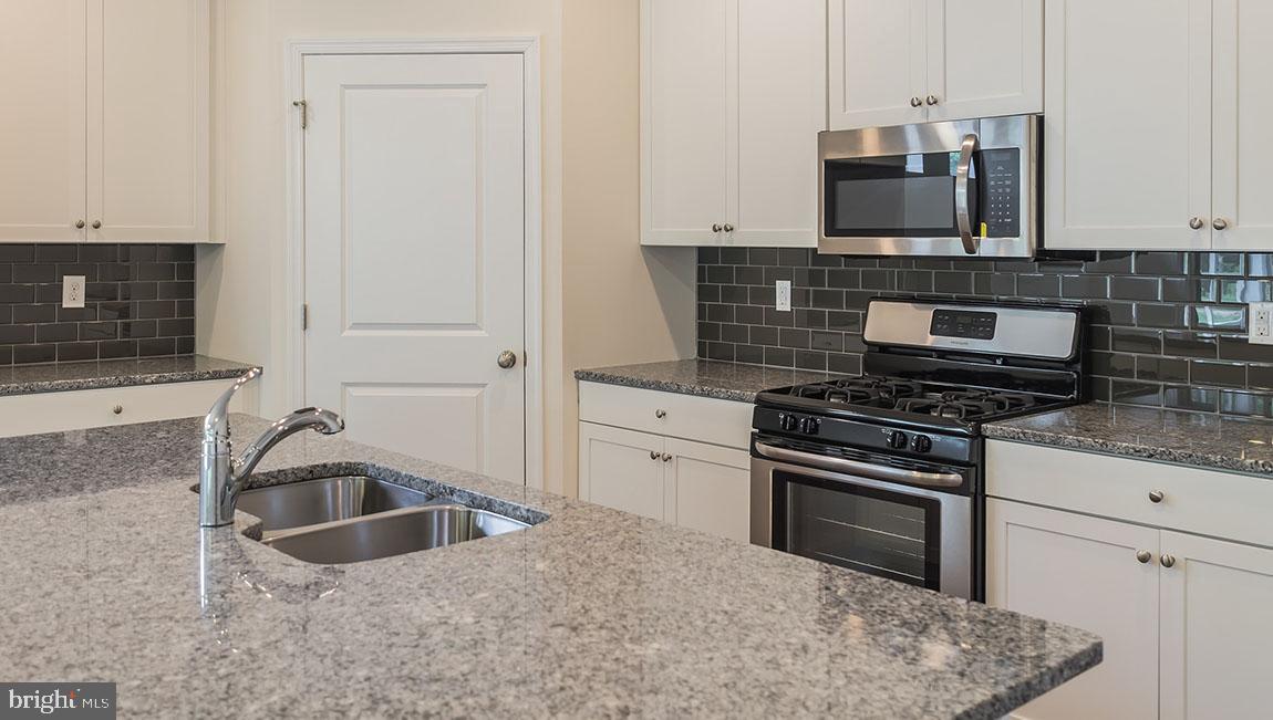 9 Walton Way Delanco, NJ 08075 - Photo 13 of 24