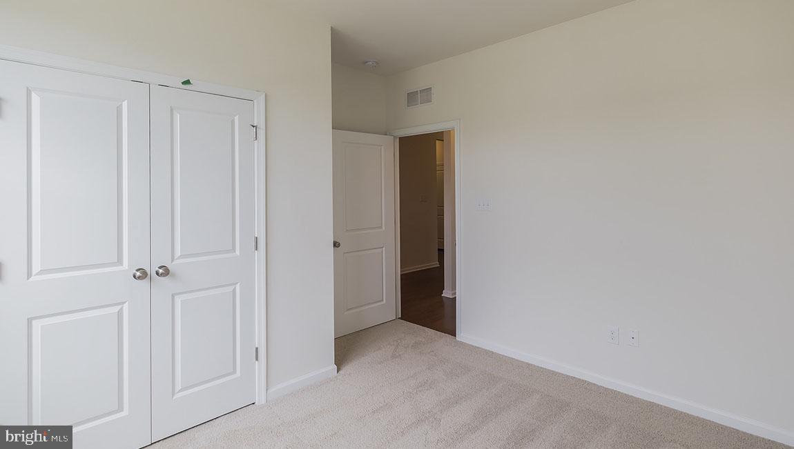 9 Walton Way Delanco, NJ 08075 - Photo 3 of 24