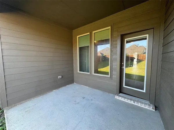 $2,800 | 4945 Carmel Valley Drive, Fort Worth, TX 76244