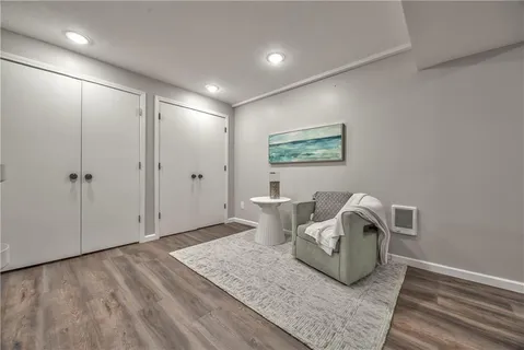 $330,000 | 10781 Oakmont Street, Overland Park, KS 66210
