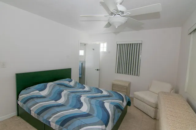 $129,000 | 4056 Lake Osborne Drive, Unit 15, Lake Worth, FL 33461