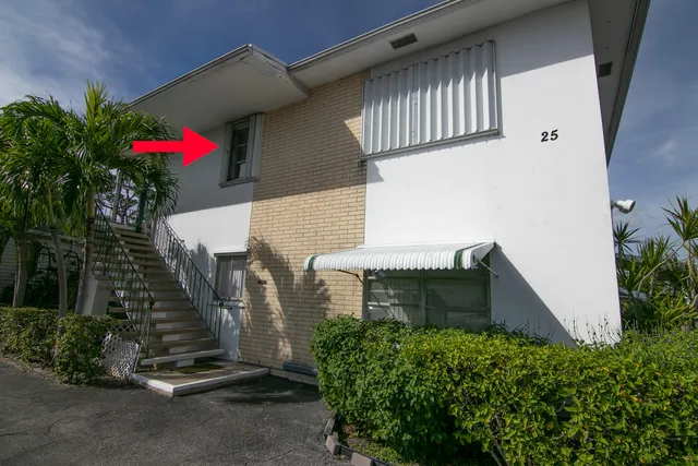 $129,000 | 4056 Lake Osborne Drive, Unit 15, Lake Worth, FL 33461