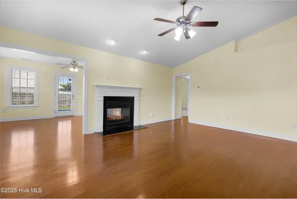 $2,325 | 201 Quincy Court, New Bern, NC 28560