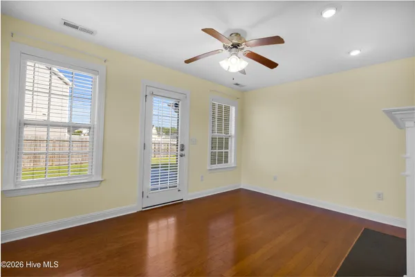 $2,325 | 201 Quincy Court, New Bern, NC 28560