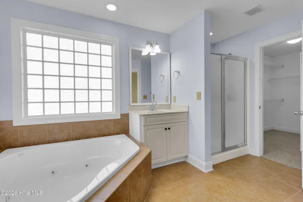 $2,325 | 201 Quincy Court, New Bern, NC 28560