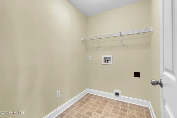 $2,325 | 201 Quincy Court, New Bern, NC 28560