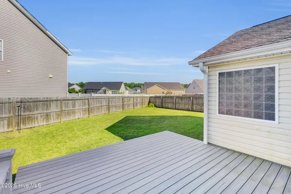 $2,325 | 201 Quincy Court, New Bern, NC 28560