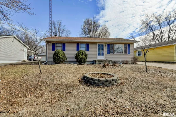 $174,900 | 624 North Pine Street, Taylorville, IL 62568