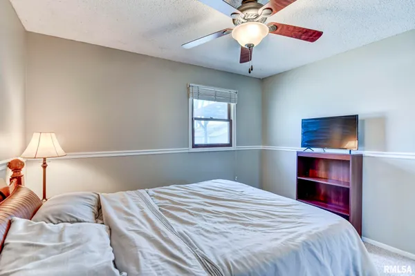 $174,900 | 624 North Pine Street, Taylorville, IL 62568