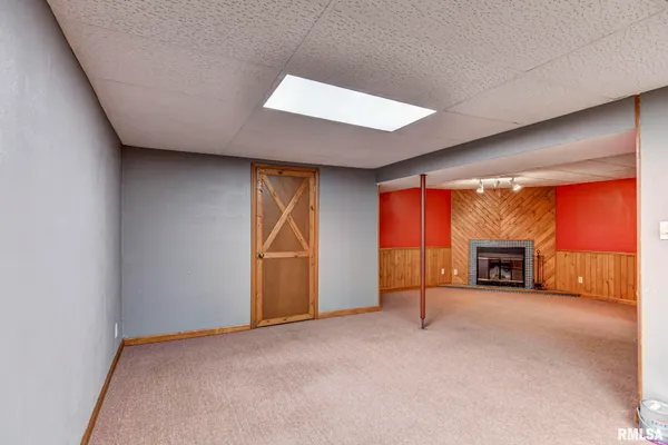 $174,900 | 624 North Pine Street, Taylorville, IL 62568