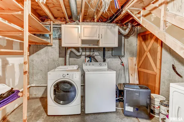 $174,900 | 624 North Pine Street, Taylorville, IL 62568