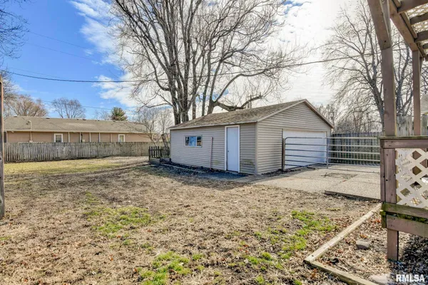 $174,900 | 624 North Pine Street, Taylorville, IL 62568