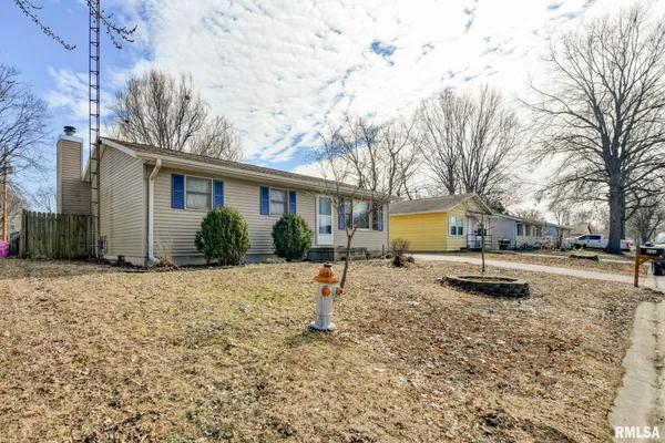 $174,900 | 624 North Pine Street, Taylorville, IL 62568