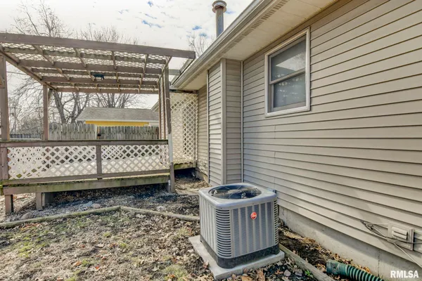 $174,900 | 624 North Pine Street, Taylorville, IL 62568