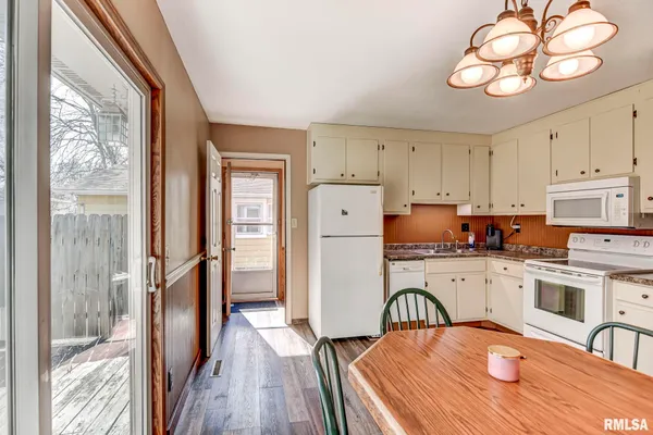 $174,900 | 624 North Pine Street, Taylorville, IL 62568