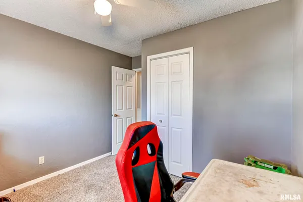 $174,900 | 624 North Pine Street, Taylorville, IL 62568