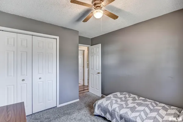 $174,900 | 624 North Pine Street, Taylorville, IL 62568