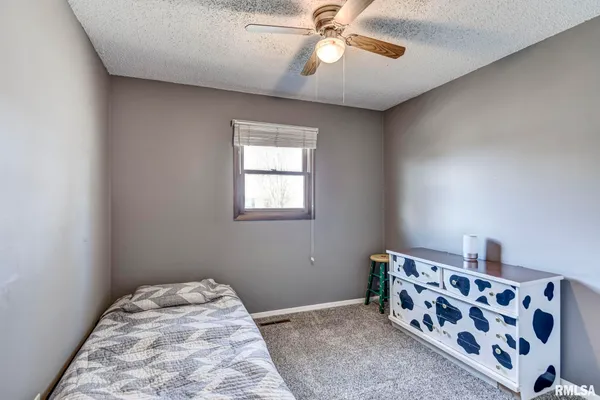 $174,900 | 624 North Pine Street, Taylorville, IL 62568