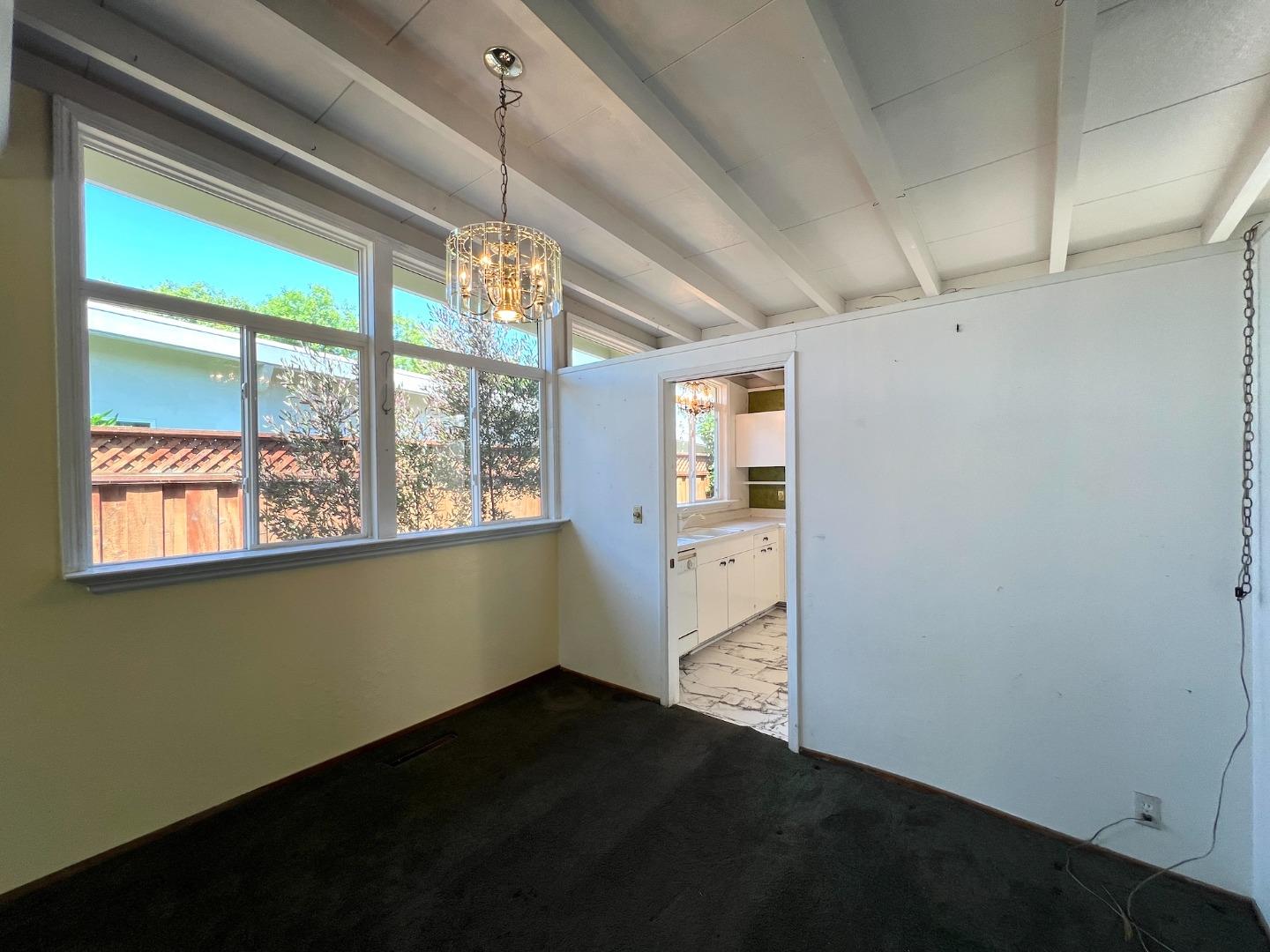 183 Thompson Square Mountain View, CA 94043 - Photo 10 of 28