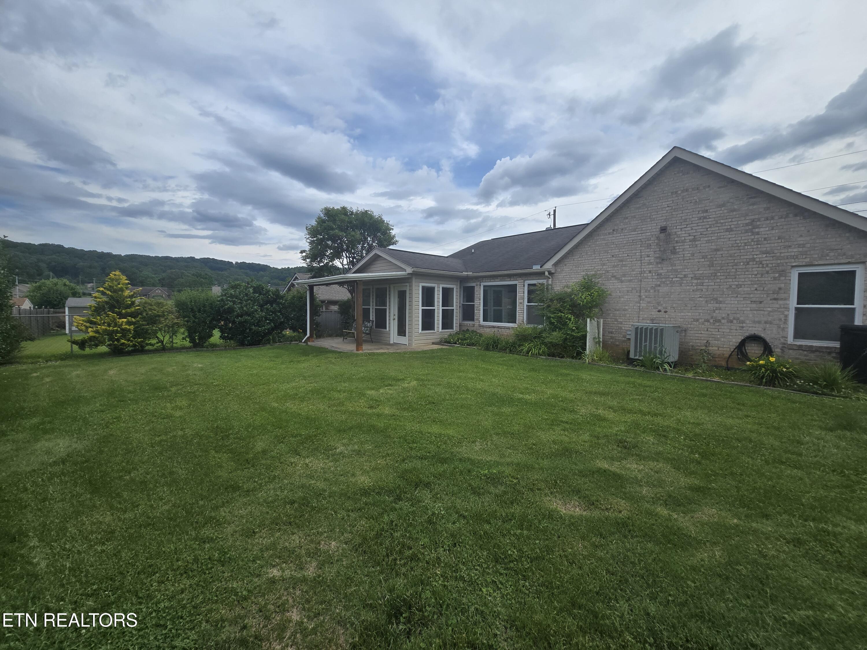 7228 Ghiradelli Road Knoxville, TN 37918 - Photo 5 of 15 20260531_152358