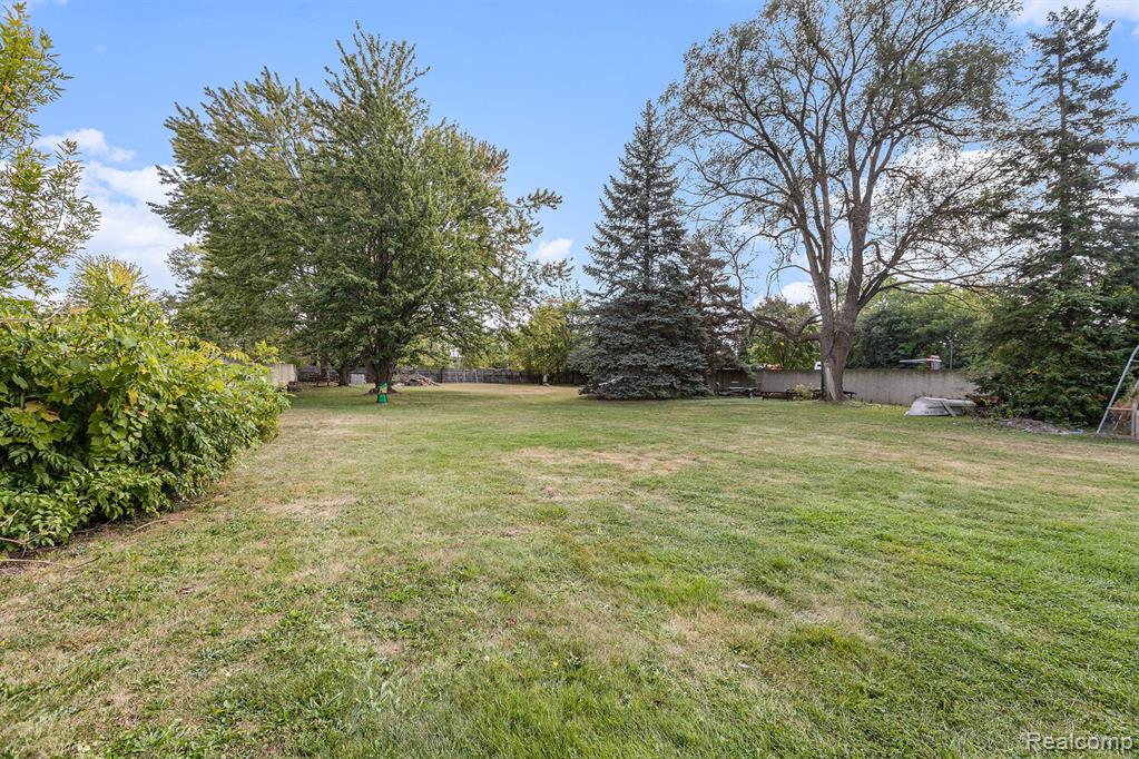 10915 Wayne Road Romulus, MI 48174 - Photo 23 of 27