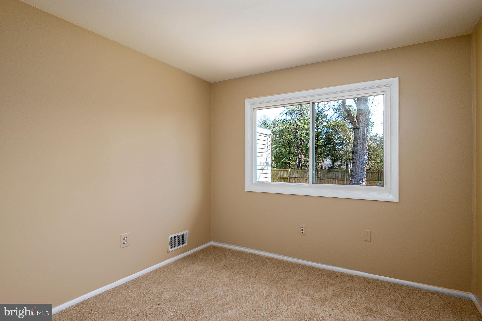 114 South Fox Road Sterling, VA 20164 - Photo 18 of 30 SECOND MAIN-LEVEL BEDROOM