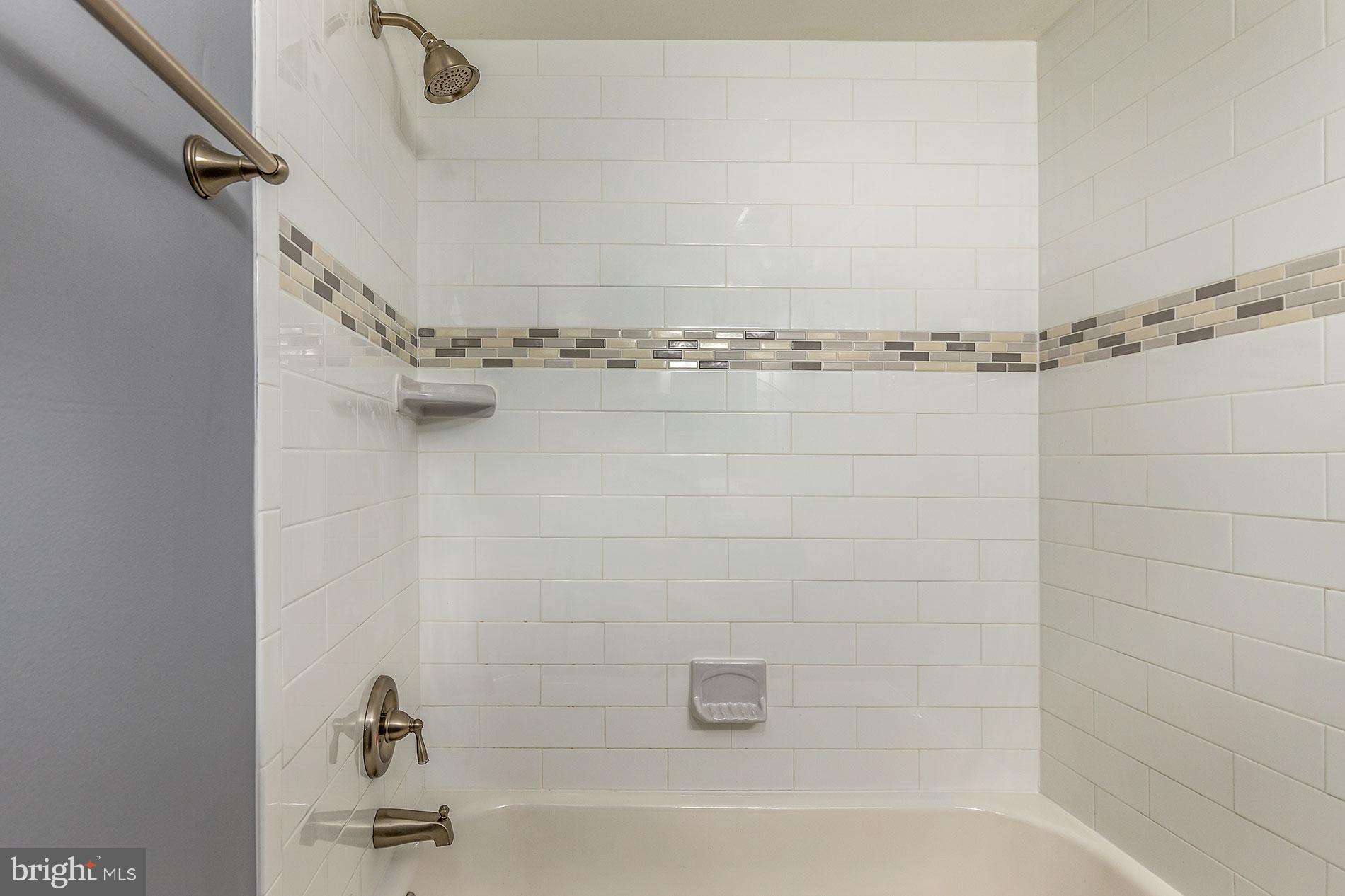 114 South Fox Road Sterling, VA 20164 - Photo 21 of 30 WITH STYLISH TILE DESIGN