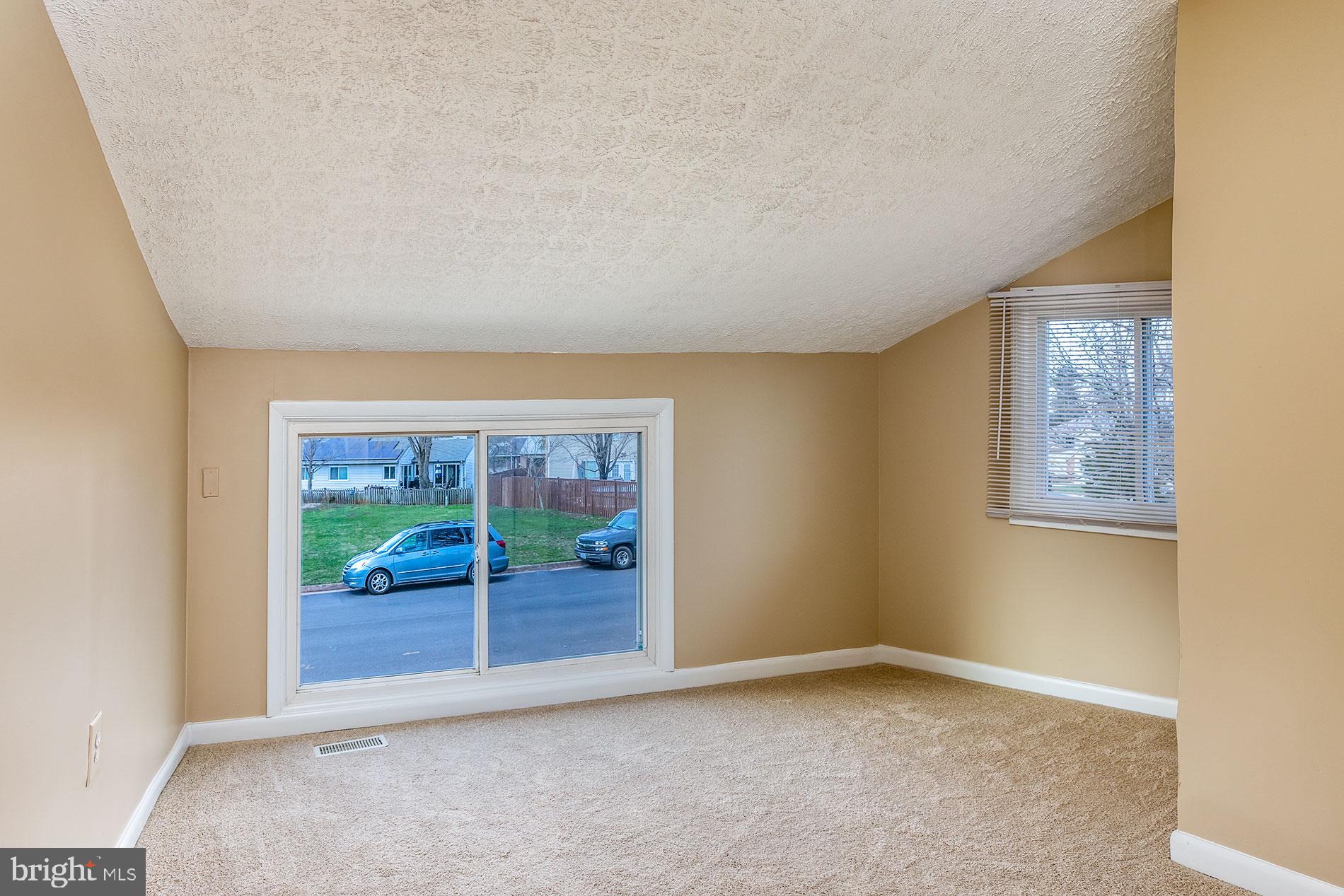 114 South Fox Road Sterling, VA 20164 - Photo 24 of 30 FIFTH BEDROOM UPSTAIRS - LIGHT-FILLED