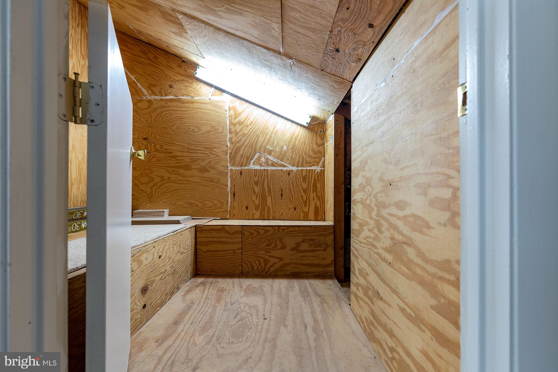 114 South Fox Road Sterling, VA 20164 - Photo 26 of 30 AND A CUBBY FOR ANYTHING!