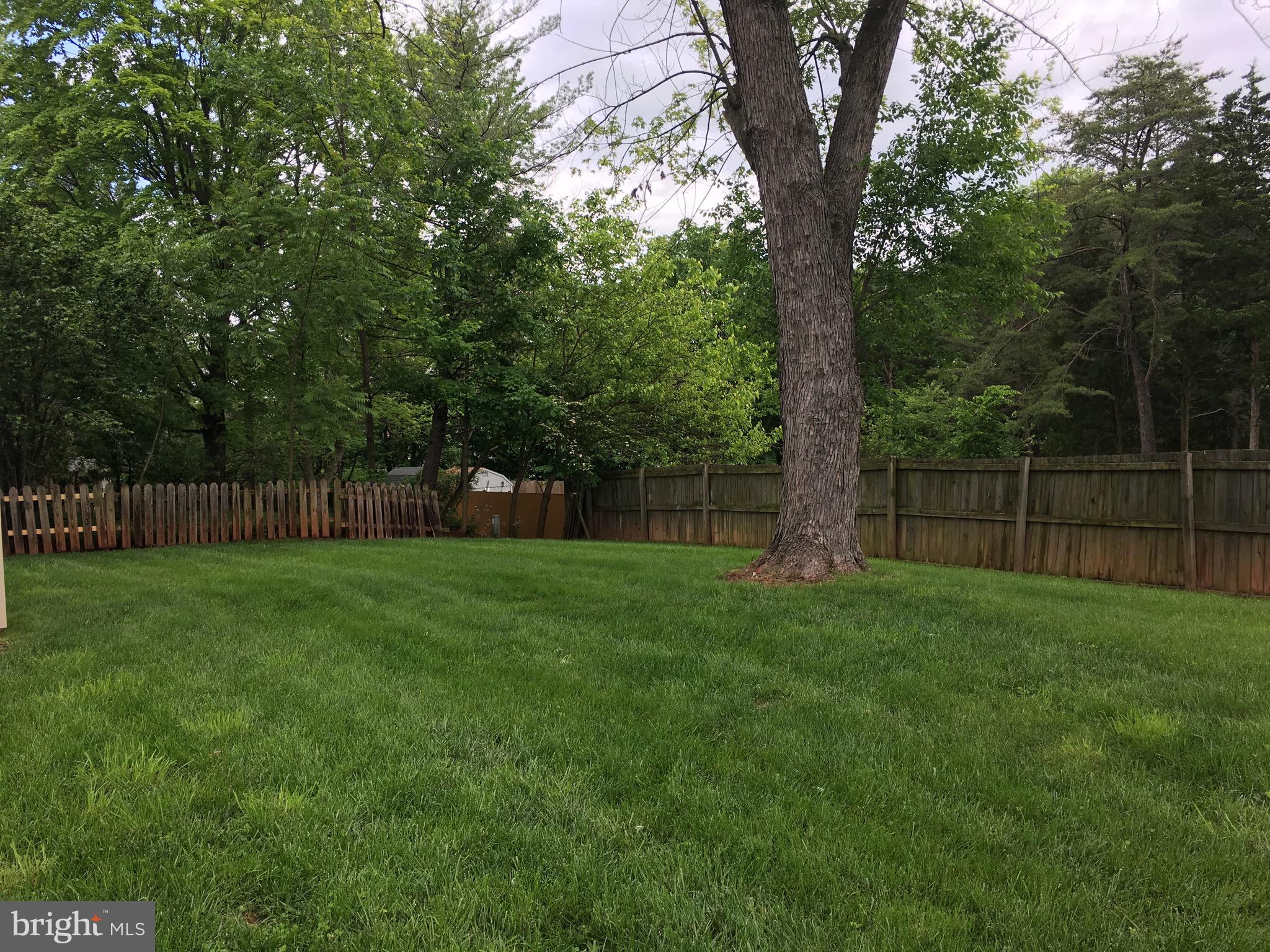 114 South Fox Road Sterling, VA 20164 - Photo 29 of 30 FOR YOUR OUTDOOR ENTERTAINMENT