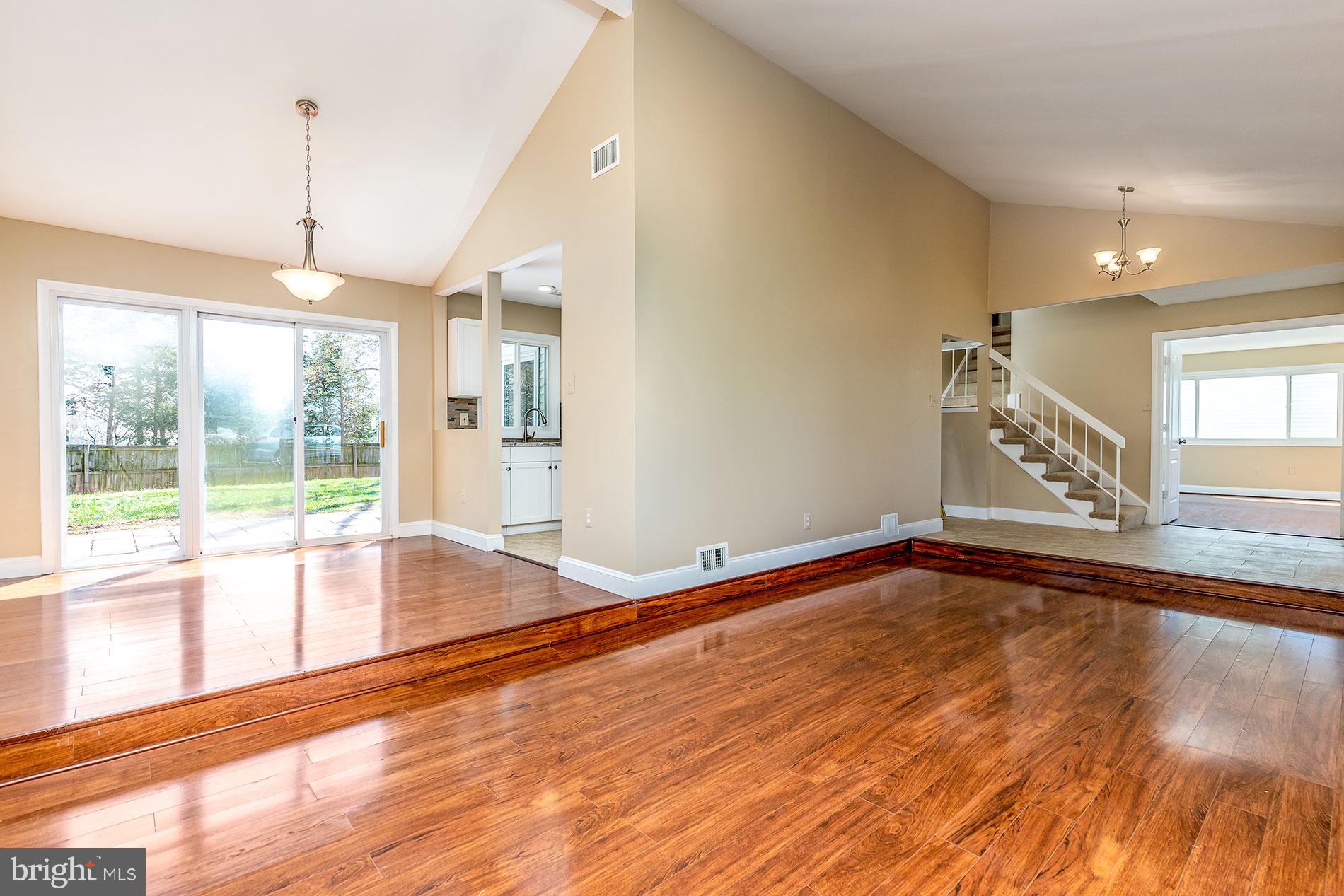 114 South Fox Road Sterling, VA 20164 - Photo 6 of 30 STEP-DOWN LIVING ROOM
