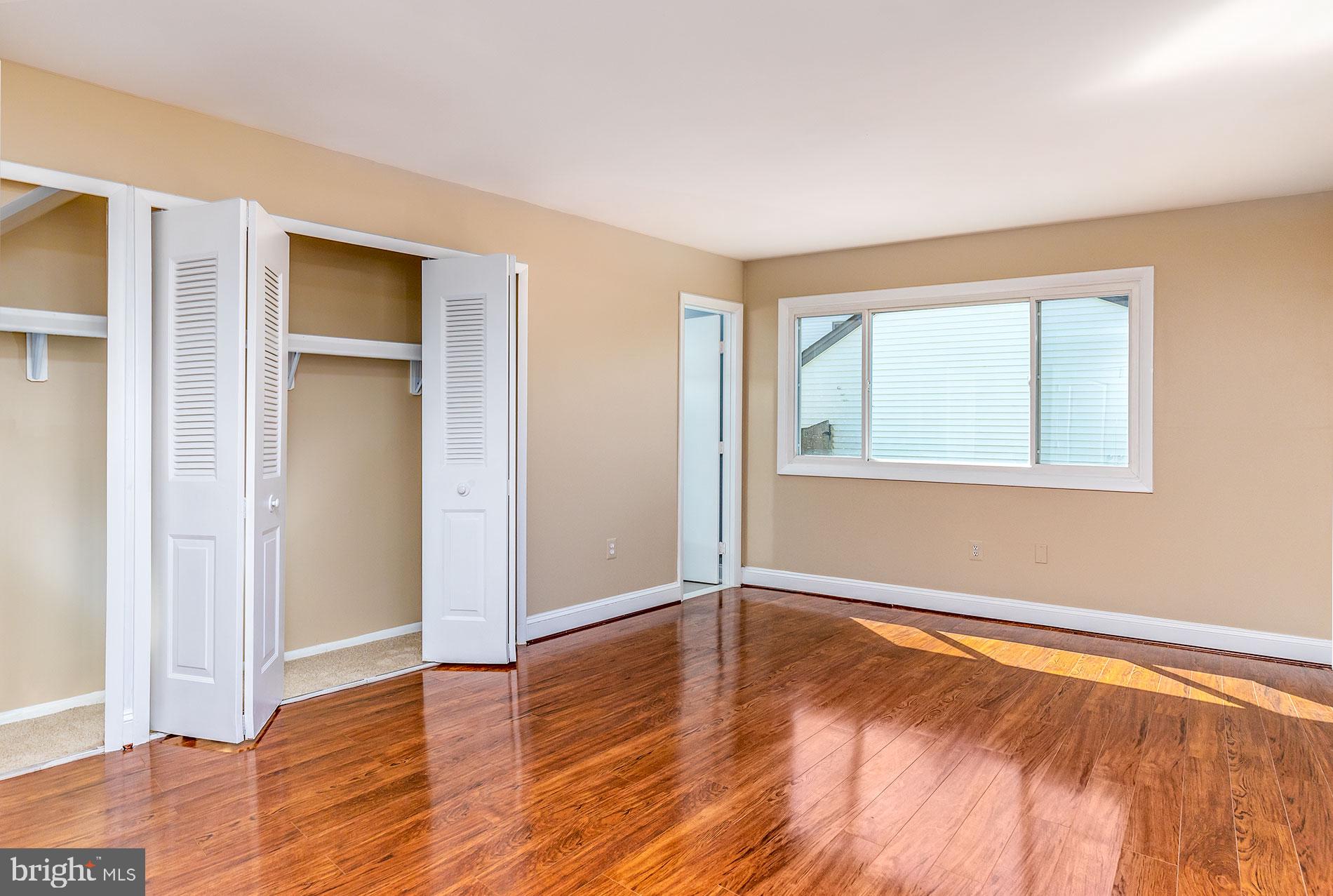 114 South Fox Road Sterling, VA 20164 - Photo 10 of 30 WALL-TO-WALL CLOSETS
