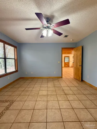 $1,650 | 7769 Lakeside Drive, Milton, FL 32583