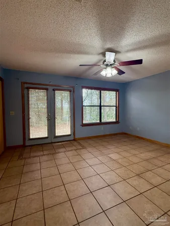 $1,650 | 7769 Lakeside Drive, Milton, FL 32583