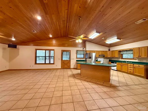 $1,650 | 7769 Lakeside Drive, Milton, FL 32583