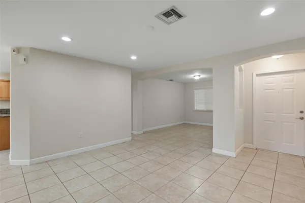 $3,200 | 6094 Live Oak Court, Unit B, Tamarac, FL 33319