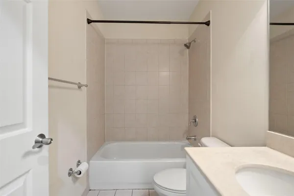 $3,200 | 6094 Live Oak Court, Unit B, Tamarac, FL 33319