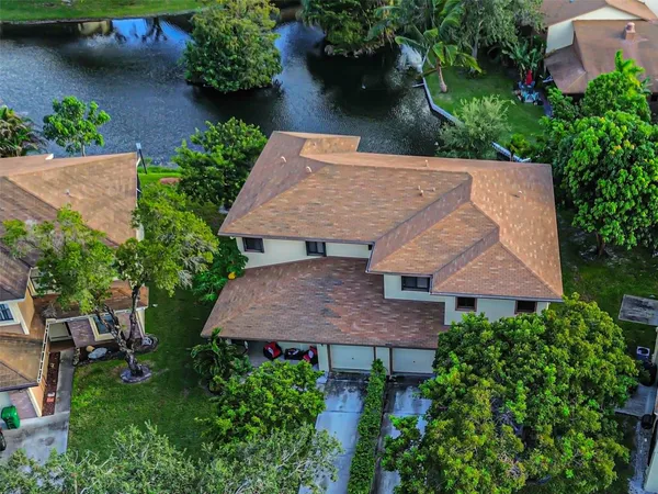 $3,200 | 6094 Live Oak Court, Unit B, Tamarac, FL 33319