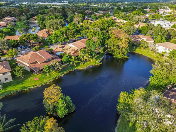 $3,200 | 6094 Live Oak Court, Unit B, Tamarac, FL 33319