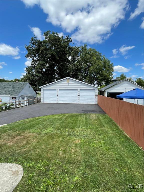 4711 Buckeye Road Emmaus, PA 18049 - Photo 17 of 23 Gallery Image 17