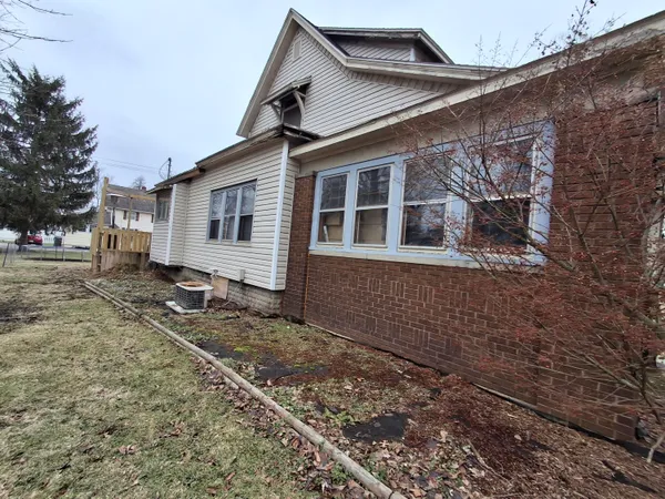 $184,000 | 555 West Market Street, Nappanee, IN 46550
