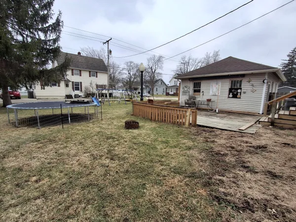 $184,000 | 555 West Market Street, Nappanee, IN 46550