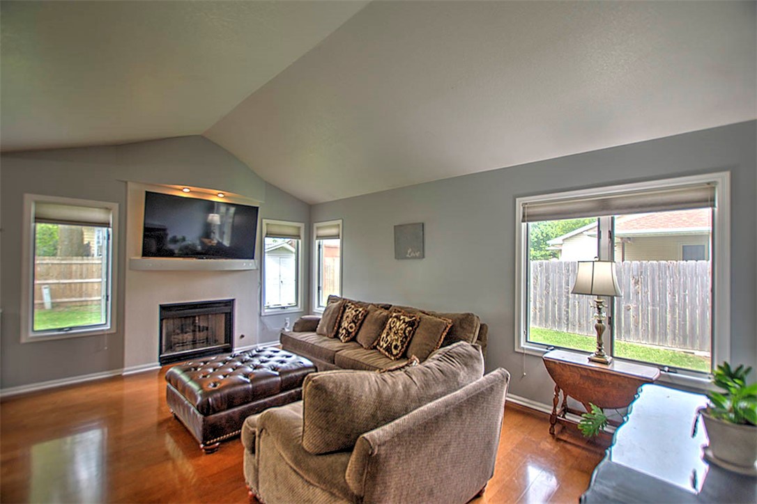 2575 Deerfield Court Decatur, IL 62521 - Photo 14 of 34