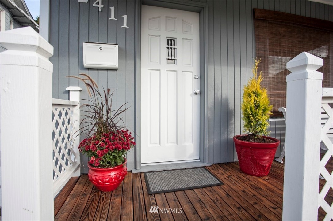 2411 Rockefeller Avenue Everett, WA 98201 - Photo 6 of 13