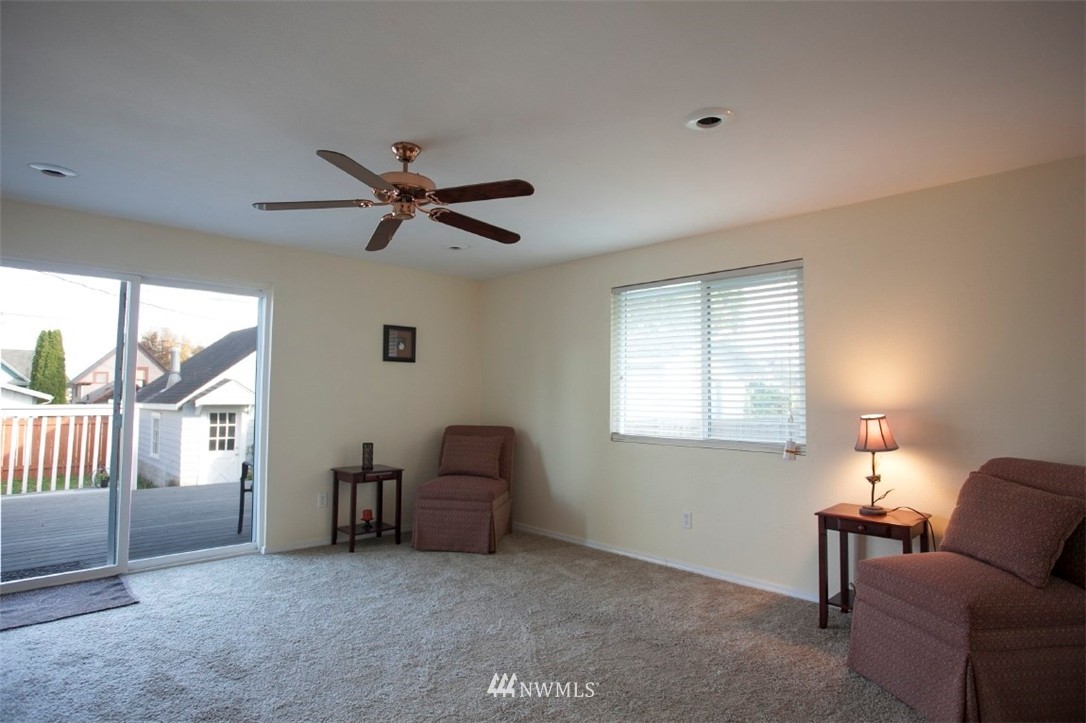 2411 Rockefeller Avenue Everett, WA 98201 - Photo 7 of 13