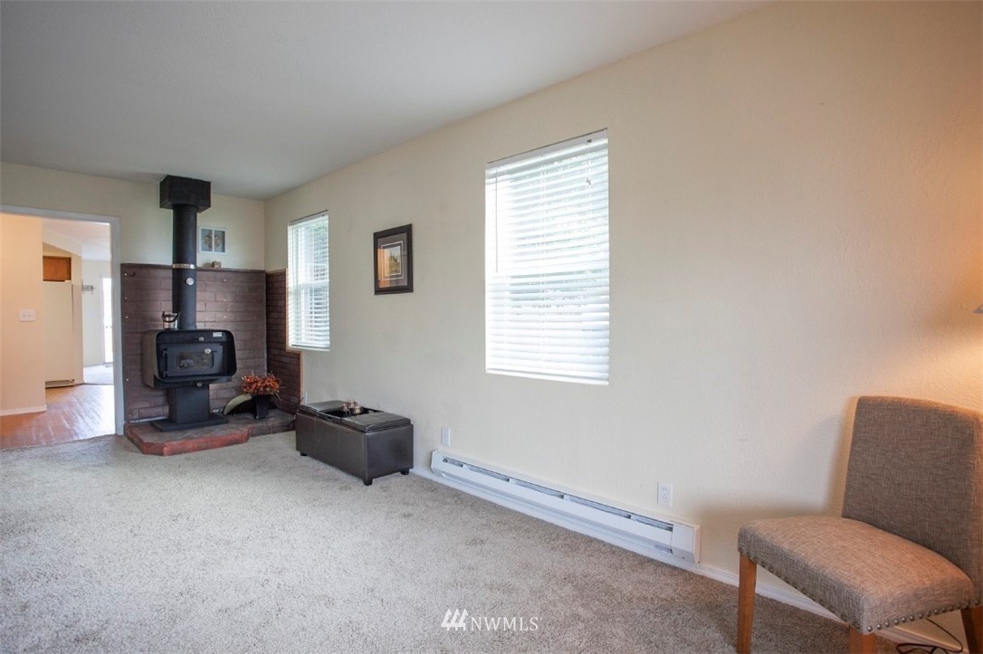 2411 Rockefeller Avenue Everett, WA 98201 - Photo 8 of 13