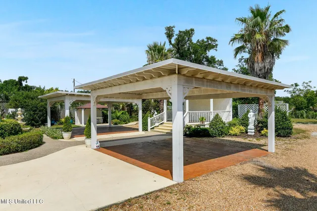 $2,350,000 | 120 West Scenic Drive, Pass Christian, MS 39571