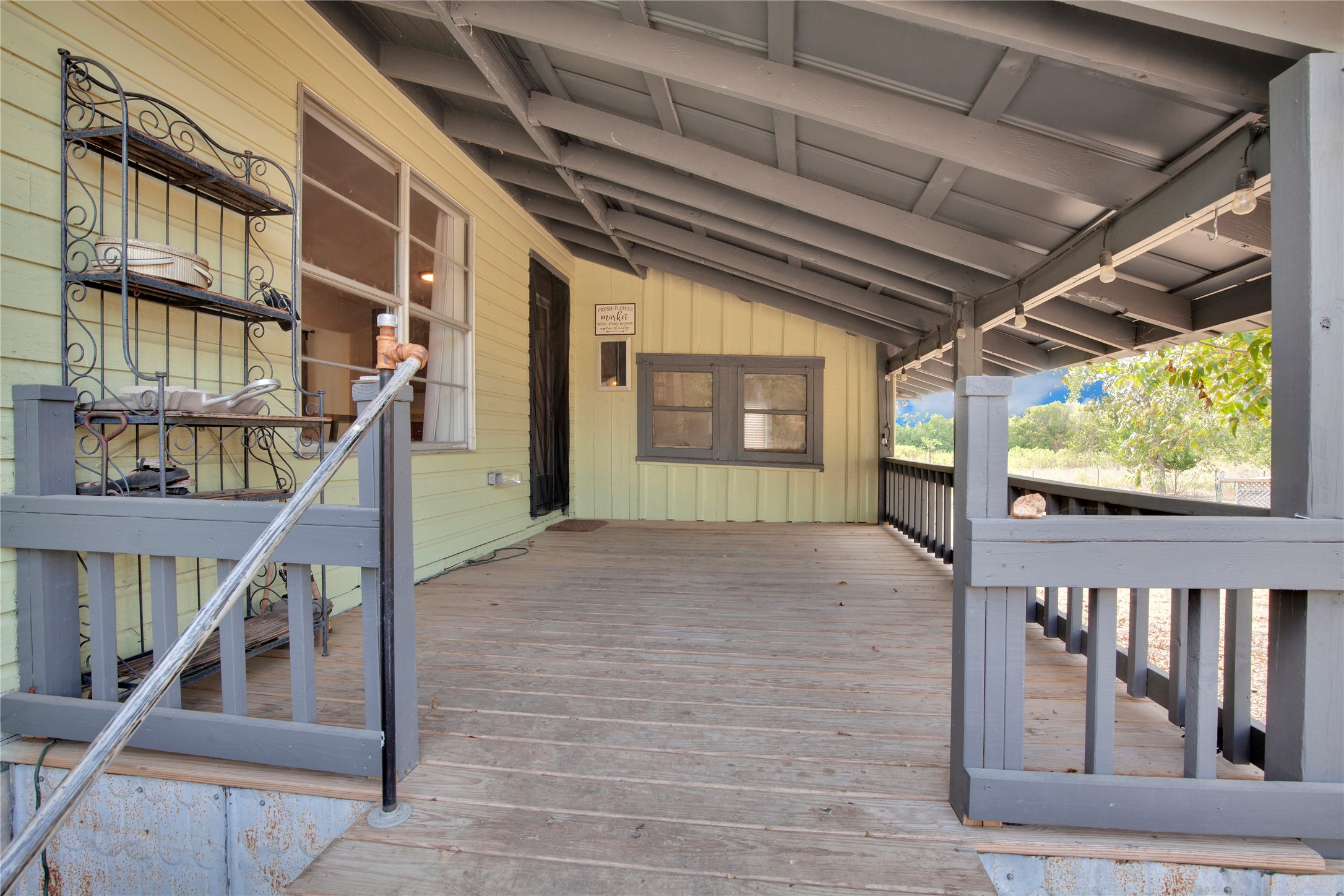 1607 East 4th Street Taylor, TX 76574 - Photo 28 of 32 View of deck